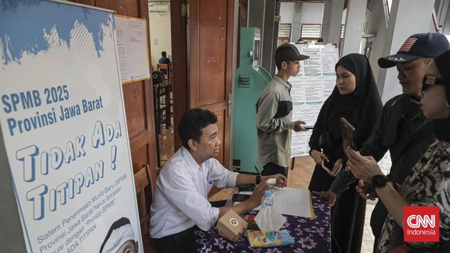 SPMB Jabar 2025 untuk jenjang SMA, SMK, dan SLB kini tengah berlangsung. Simak informasi mengenai syarat, link, cara cek, dan jadwal SPMB Jabar 2025.