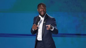 Kevin Hart Roasting P Diddy dan Kanye West Habis-habisan di BET Awards