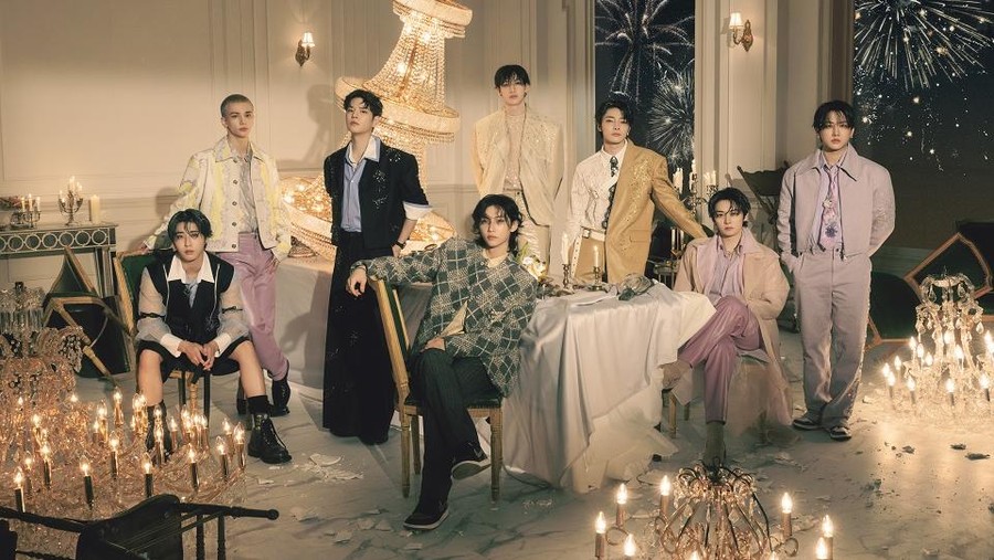 Lirik Lagu Hollow - Stray Kids