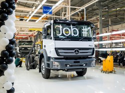 Pabrik Daimler Resmi Beroperasi di Cikarang, Produksi Sasis Truk dan Bus Mercy