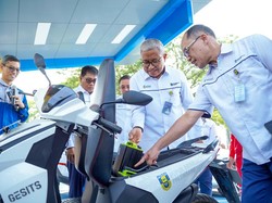 Dukung Green Energy Pusri Launching Renewable Energy Charging Station