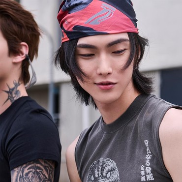 Lirik Lagu Waste No Time - XngHan&Xoul