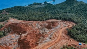 VIDEO: Respons Walhi Usai Pemerintah Cabut 4 IUP di Raja Ampat