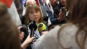 VIDEO: Dideportasi Israel, Greta Thunberg: Genosida Terjadi di Gaza