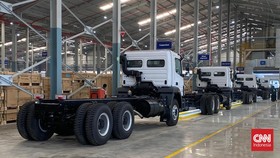 Pabrik Truk Terbaru Mercedes-Benz Diresmikan di RI, Produksi Apa Saja?
