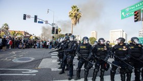 Demo Masih Chaos, Los Angeles Tetapkan Situasi Darurat-Jam Malam