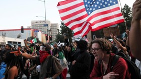 Trump Kerahkan Garda Nasional ke California, Kangkangi Hukum?