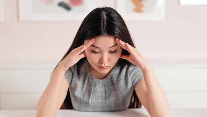 6 Cara Menjaga Kewarasan Saat Berita Buruk Datang Bertubi-Tubi/Foto: Pexels/Mikhail Nilov