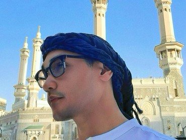 Konser Dadakan di Bus Hibur Jemaah, 7 Potret Afgan Jalani Rangkaian Ibadah Haji 2025
