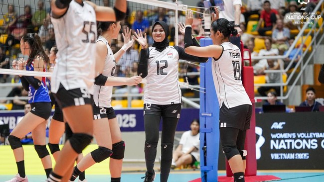 Timnas Voli Putri Sikat Selandia Baru 3-0, Kunci Peringkat 4 Timnas Voli Putri Indonesia menang 3-0 atas Selandia Baru dalam laga terakhir Pool B AVC Nations Cup 2025 di Gimnasium Dong Anh, Kamis (12/6).