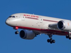 Tentang Pesawat Boeing 787-8 Dreamliner yang Jatuh di India