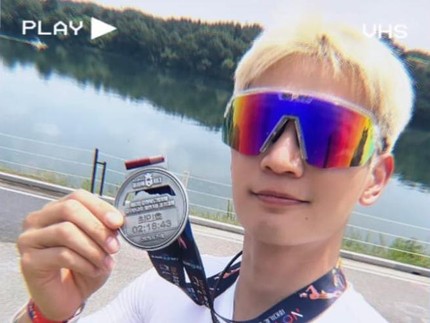 Keren! Minho SHINee Sukses Finis Triathlon dengan Waktu Mengesankan