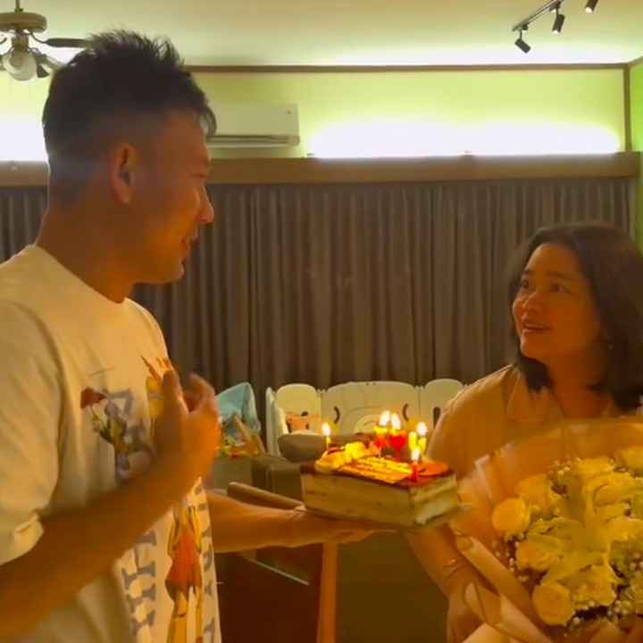<p>Aktor Denny Sumargo memberikan kejutan ulang tahun untuk istrinya, Olivia Allan. Perempuan yang akrab disapa Oliv ini berulang tahun ke-39 pada 9 Juni 2025, Bunda. (Foto: Instagram @oliviasumargo)</p>