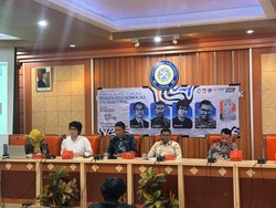 Seminar Nasional Soal Parpol Super Tbk Gagasan Jokowi Digelar di Unair