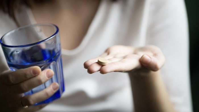 Gunakan Obat Pereda Nyeri yang Dijual Bebas (OTC)/ Foto: Freepik.com/yanalya