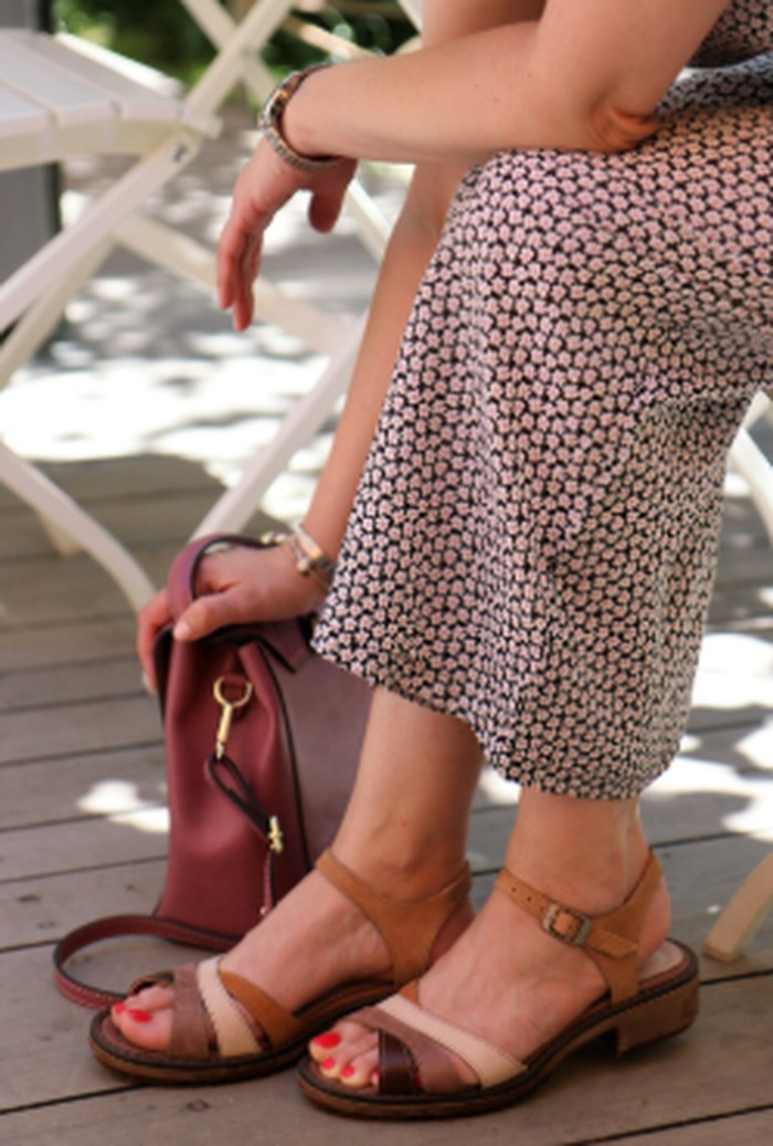 Ilustrasi Granny Sandals/Foto: freepik.com/wirestock