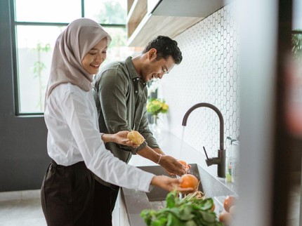6 Kewajiban Suami Terhadap Istri dan Sebaliknya