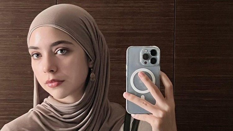 Isabel Azhari