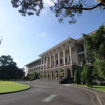 10 Kampus dengan Jurusan Kedokteran Terbaik di Indonesia Tahun 2026 Menurut EduRank