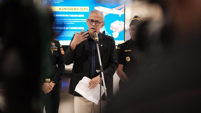 Wakil Menteri Keuangan Anggito Abimanyu menyebut penentuan tarif Pajak Bumi dan Bangunan (PBB) adalah kewenangan masing-masing pemerintah daerah.