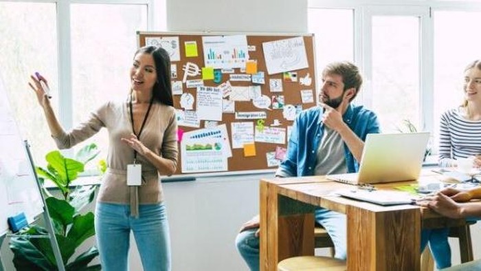Lengkapi Skill Kamu dengan 'Komunikasi Kreatif', Dijamin Gampang Cari Kerja