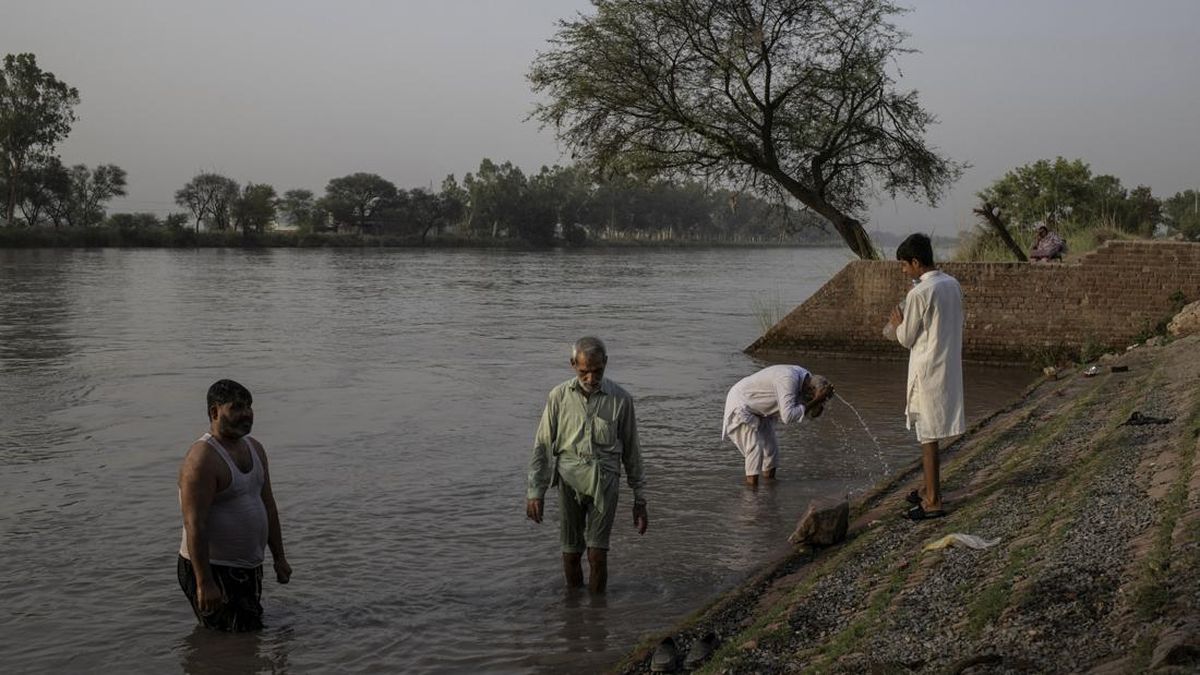 Hampir Separuh Warga Pakistan Rentan Miskin, Apa Penyebabnya?