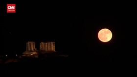 VIDEO: Mengagumi Keindahan Bulan Purnama Stoberi di Langit Yunani