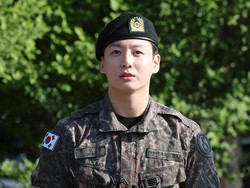 Jungkook BTS Tuai Kontroversi Saat Pakai Topi MAGA Versi Jepang