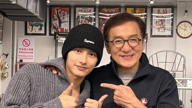 Jun SEVENTEEN Adu Akting dengan Jackie Chan di Film The Shadows Edge, Ini Potret Tampan Sang Idol