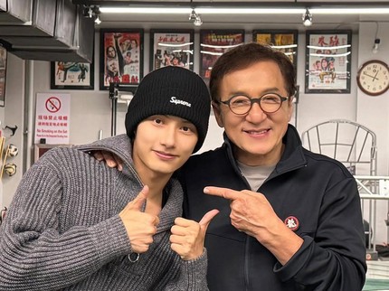 Jun SEVENTEEN Adu Akting dengan Jackie Chan di Film The Shadow's Edge, Ini Potret Tampan Sang Idol