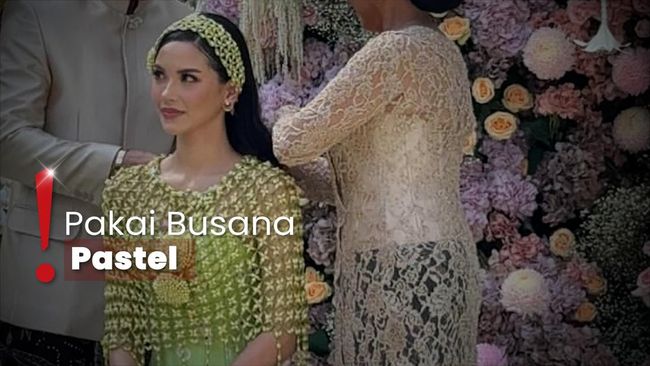 Momen Khidmat Pengajian-Siraman Alyssa Daguise Didampingi Kedua Ortu