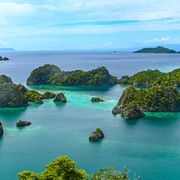 10 Destinasi Wisata Populer Raja Ampat, Miliki Pesona Memukau Bak 'Surga'