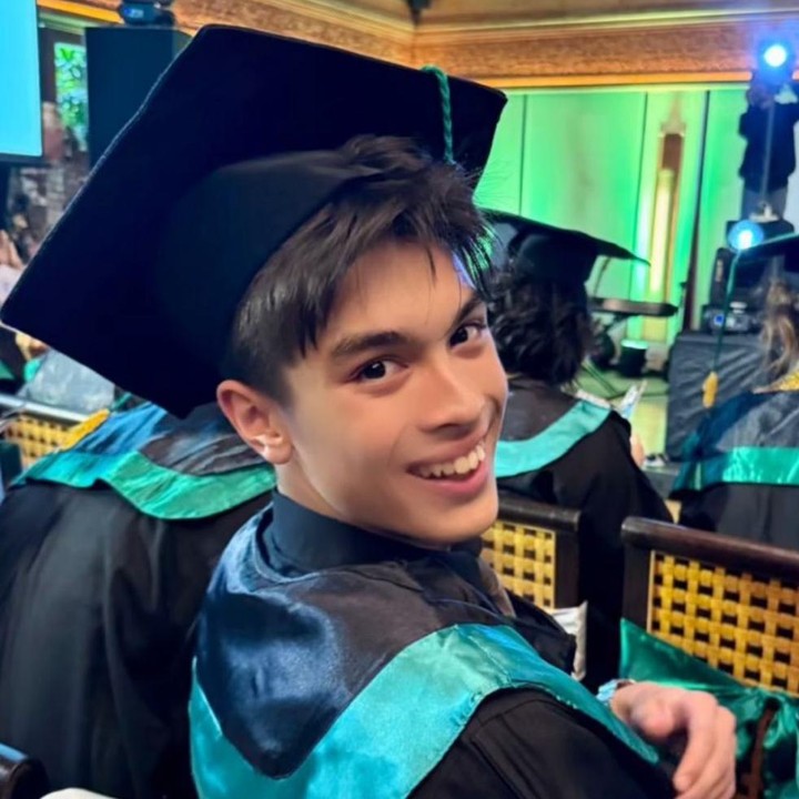 <p>Momen itu dibagikan langsung oleh Maudy melalui foto dan video yang dibagikan di Instagram Stories. “<em>Just graduated</em> (Baru saja lulus),” tulis Maudy, dikutip dari laman<em> Instagram@maudykoesnaedi,</em> Jumat (13/6/2025). (Foto: Instagram@maudykoesnaedi)</p>