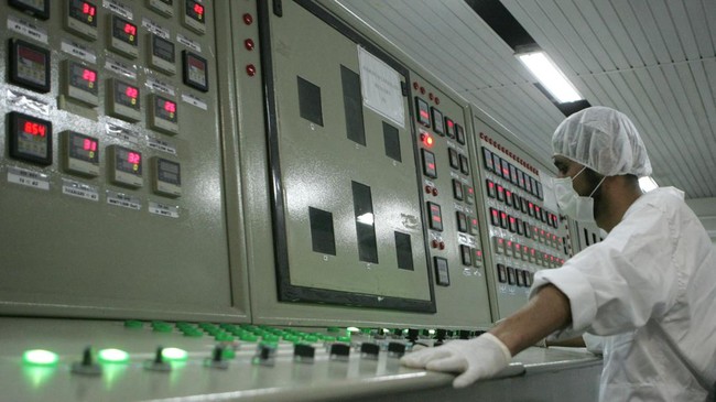 Pembicaraan damai demi mengakhiri perang melawan Iran berkali-kali mentok, salah satunya karena masalah pengayaaan uranium Teheran.
