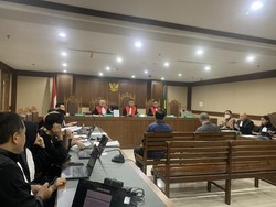 Cerita Hakim Ronald Tannur Sisihkan SGD 20 Ribu untuk Eks Ketua PN Surabaya