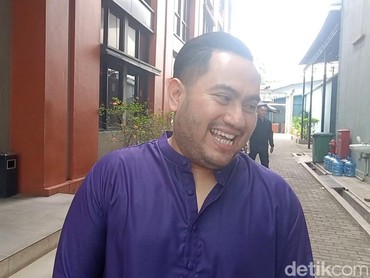 Nassar Jawab soal Isu Mau Menikah Lagi Usai Kedapatan Datangi Butik Ivan Gunawan