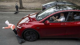 FOTO: Robotaxi Tesla Elon Musk di Texas Dihujat karena Tak Aman