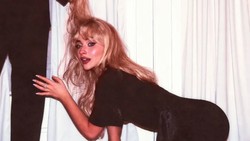 Lirik Lagu Nobody's Son - Sabrina Carpenter