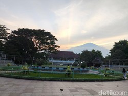 Taman Cirendang, Panggung Senja Berlatar Gunung Ciremai