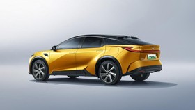 Mobil Listrik Butuh Cairan Rem Khusus?