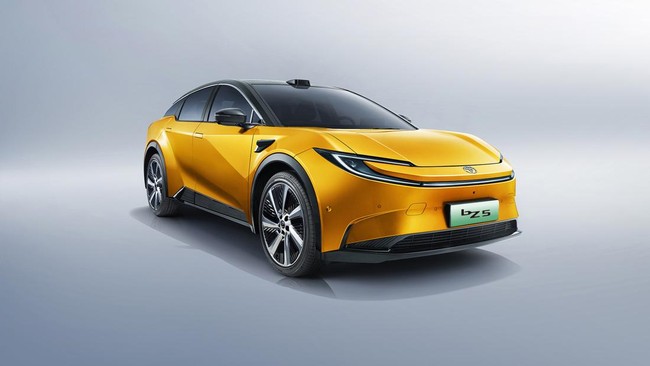 Harga Toyota bZ5 di China hanya Rp292 jutaan.