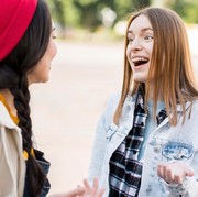 4 Zodiak yang Senang Tambah Teman Baru