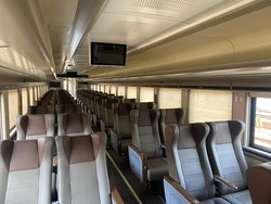 Tak Ada Lagi Kereta Kelas Bisnis di Pulau Jawa