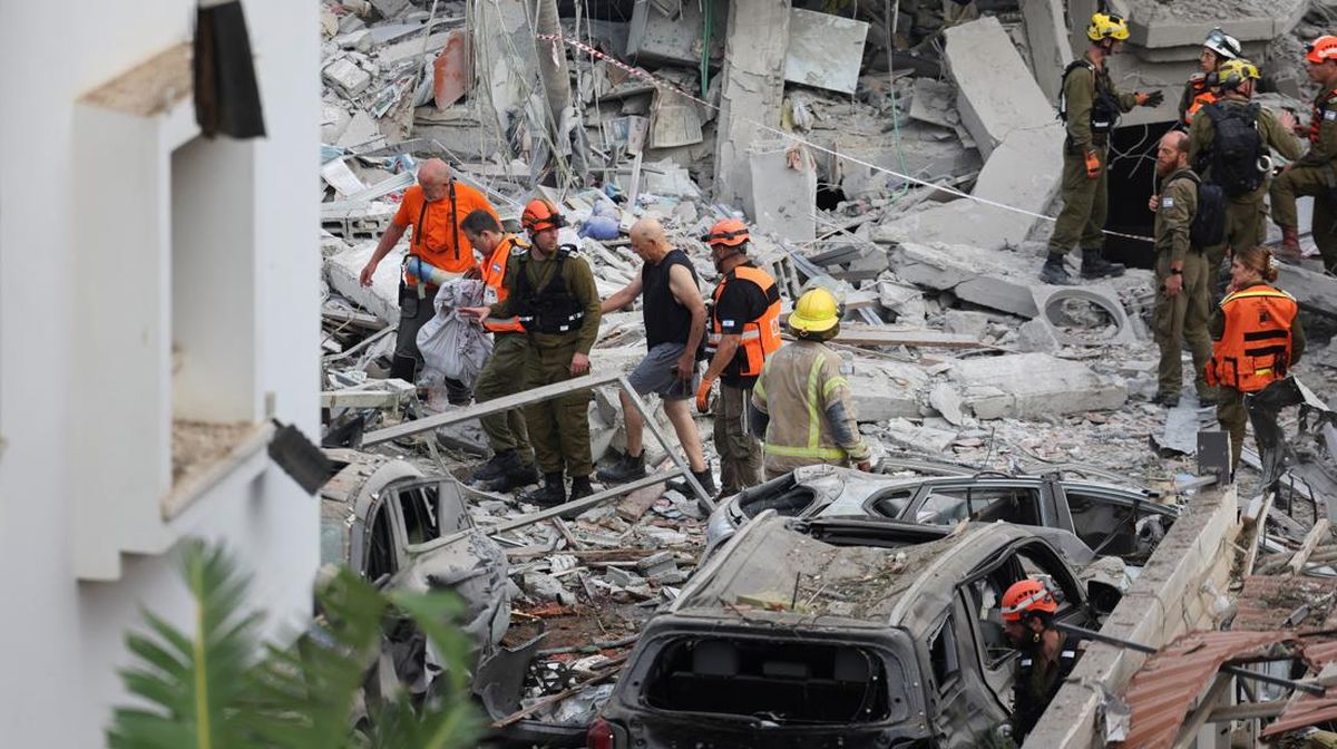 Israel Serang Gedung Hunian di Teheran, 60 Orang Dilaporkan Tewas