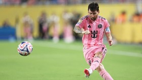 Kata-kata Messi Usai Cetak Gol Indah dari Tendangan Bebas Lawan Porto
