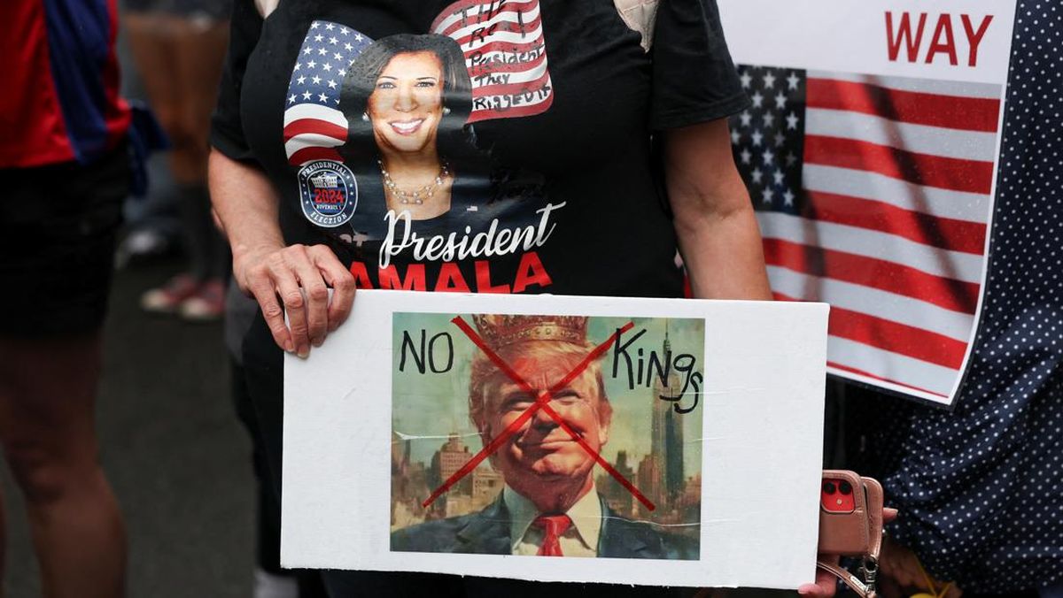 Sederet Artis Hollywood Ikut Demo No Kings Protes Donald Trump
