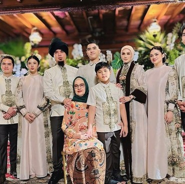 Respons Maia Estianty saat Anak Mulan Jameela Salam & Cium Tangannya di Siraman Al