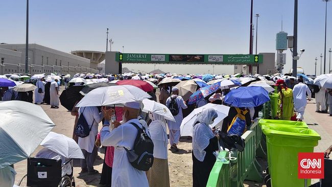 Dengan jutaan jemaah dari berbagai negara, tersesat di Tanah Suci bukan hal yang mustahil terjadi. Alih-alih panik, lakukan ini jika Anda tersesat.