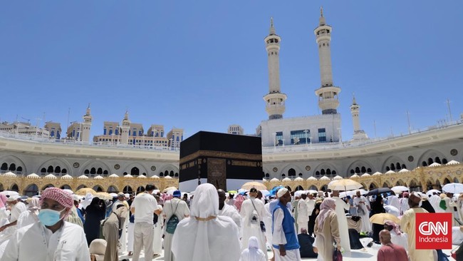 Ketok Palu Ongkos Naik Haji 2026: Jemaah Bayar Rp54 Juta Pemerintah-DPR sepakat biaya haji 2026 sebesar Rp87,4 juta, turun Rp2,8 juta dari 2025. Jemaah hanya membayar Rp54,1 juta.