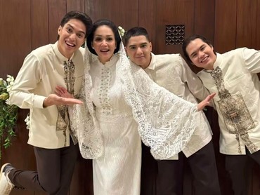 img-title Lirik Lagu 'Aku Pasti Kembali' Ciptaan Maia Estianty untuk Al, El, Dul